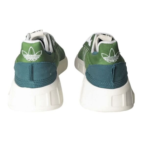 Athletic_Shoes